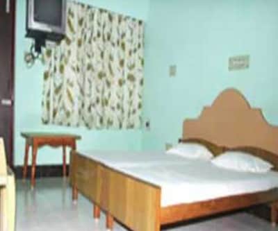 Nageshwari Tourist Home